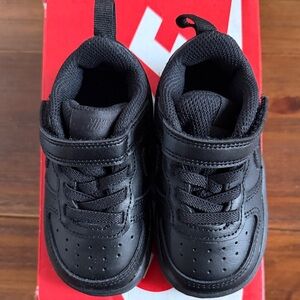 NWT Nike Court Borough Low 2 Size 5c